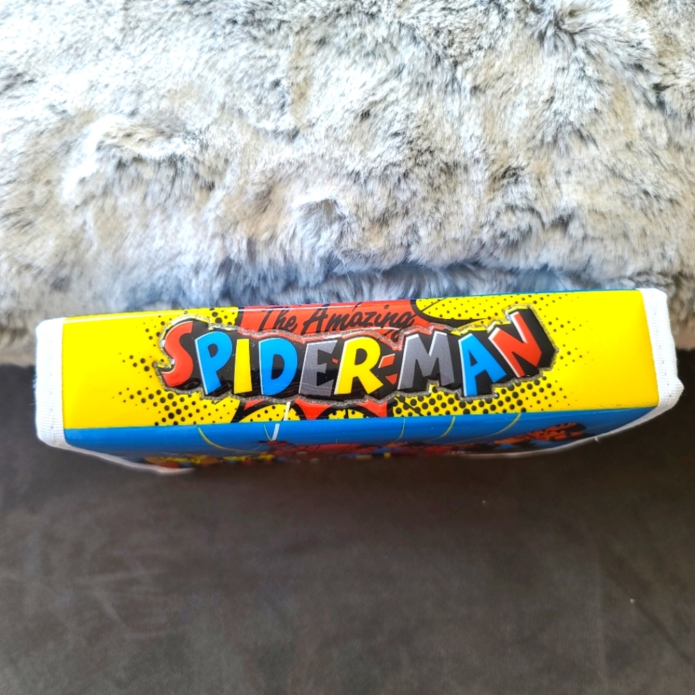 Spider-Man school Kit - Picture 5 of 7